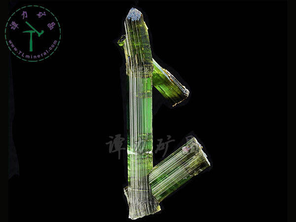 綠碧璽，巴西，9x4.5x1.5cm